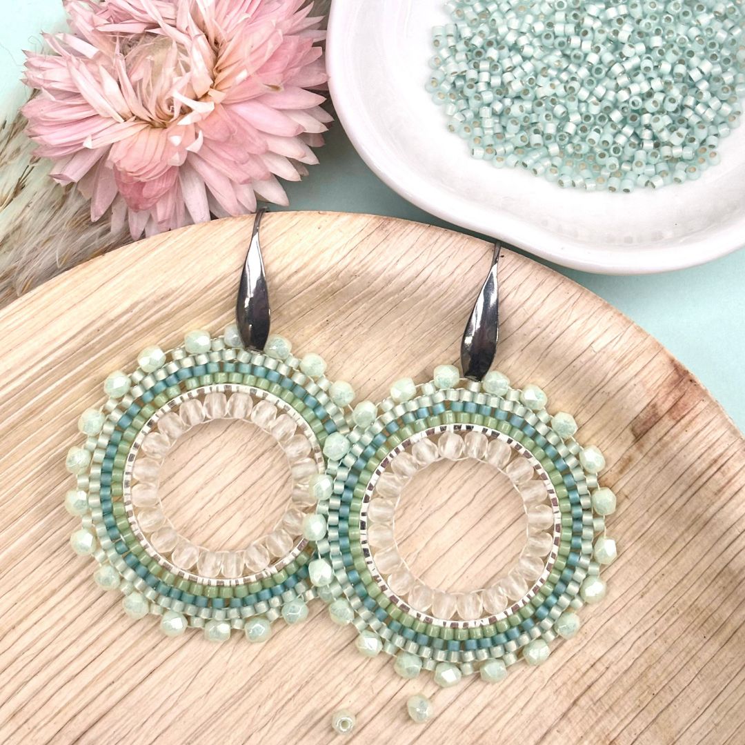 Extra pictures DIY kit round earrings - mint green and silver